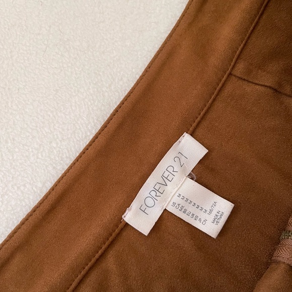 Faux suede skirt by forever 21 - Picture 4 of 5
